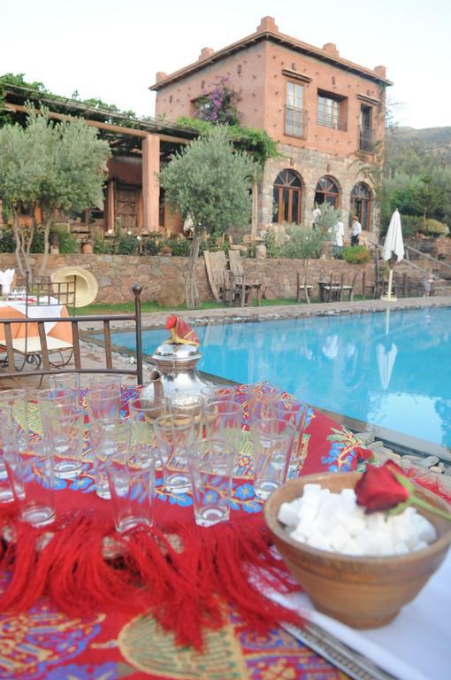Auberge Chez Momo II Уирган Екстериор снимка