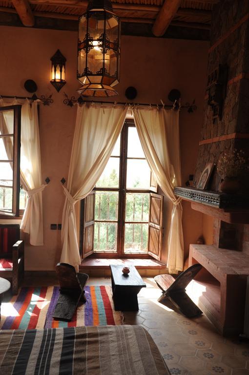 Auberge Chez Momo II Уирган Екстериор снимка
