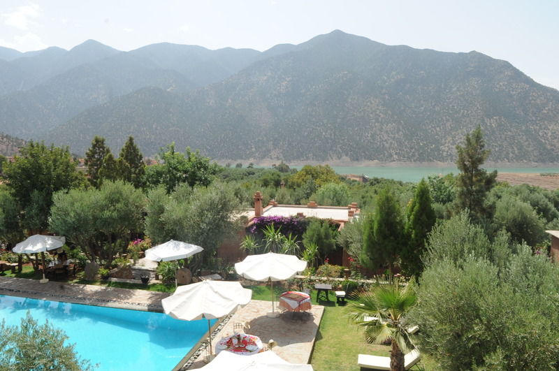 Auberge Chez Momo II Уирган Екстериор снимка