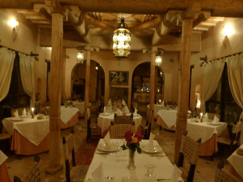 Auberge Chez Momo II Уирган Екстериор снимка