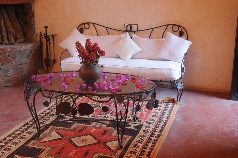 Auberge Chez Momo II Уирган Екстериор снимка
