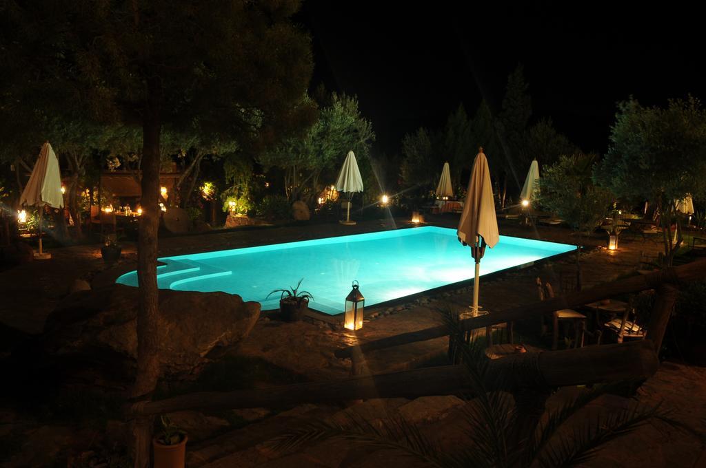 Auberge Chez Momo II Уирган Екстериор снимка