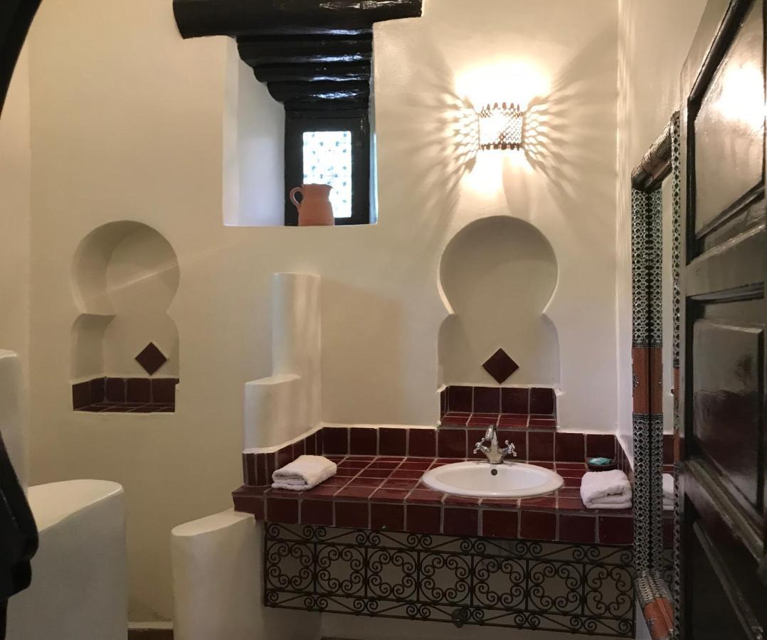 Auberge Chez Momo II Уирган Екстериор снимка