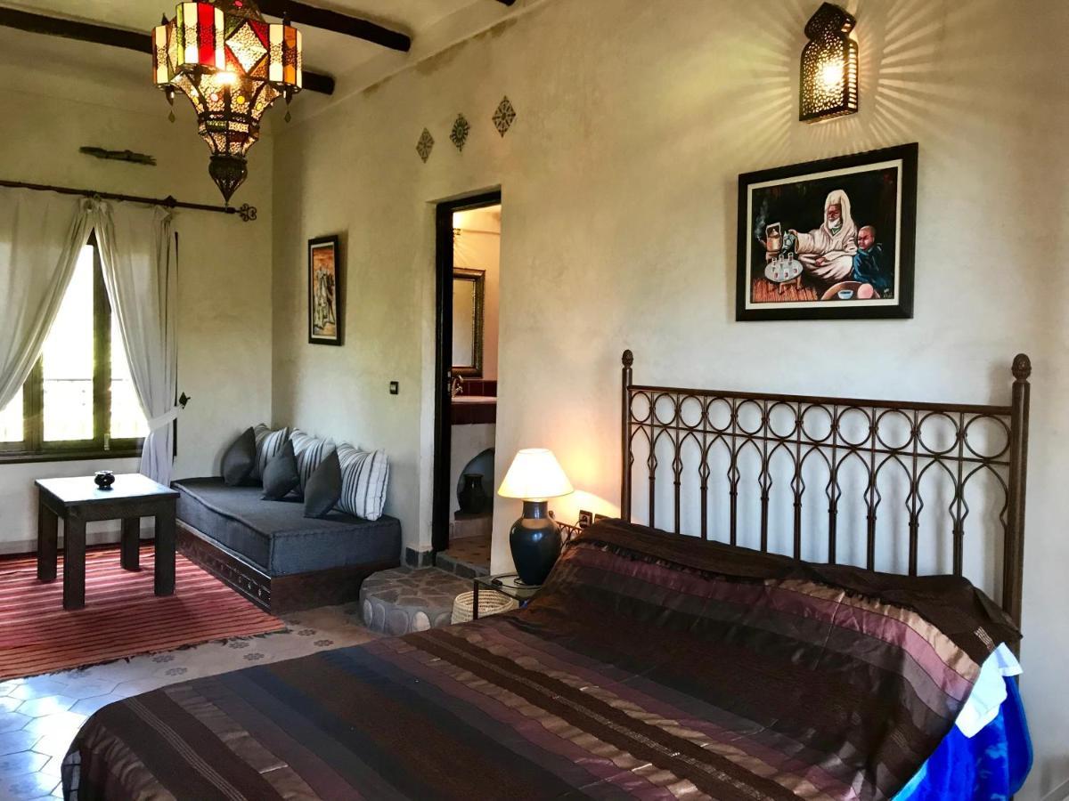 Auberge Chez Momo II Уирган Екстериор снимка